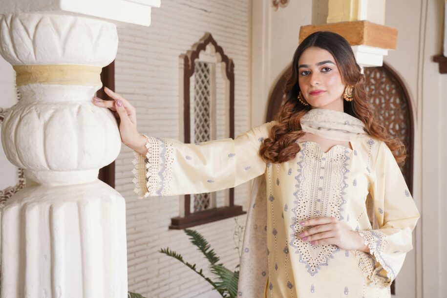 Salwar kameez embroidery desing